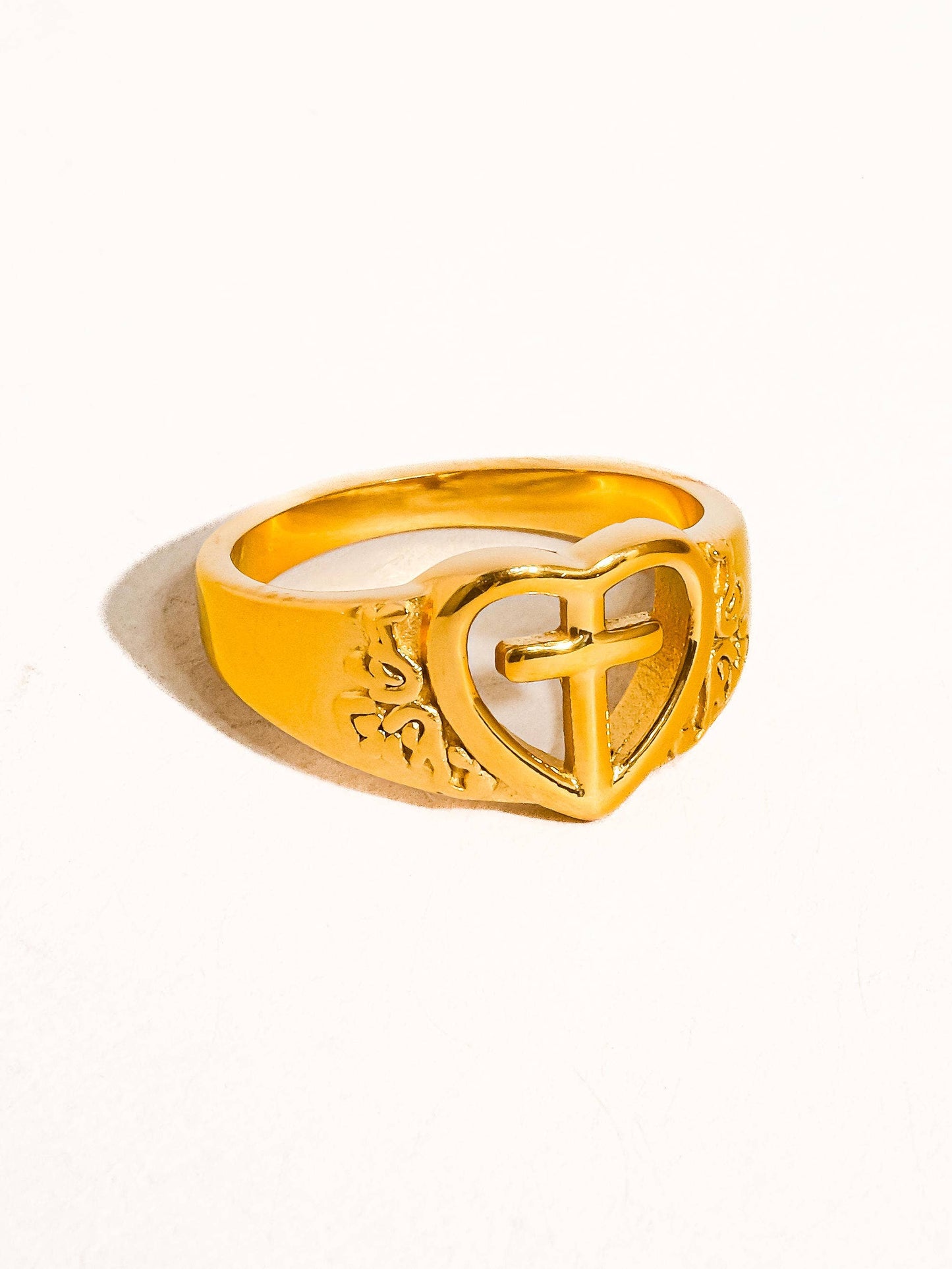 Partagé 18K Gold Non-Tarnish Cross and Heart Ring