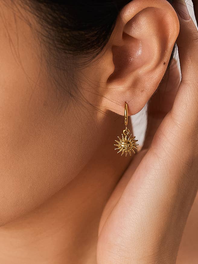 Pascale 18K Gold Non-Tarnish Sun hoop Earring