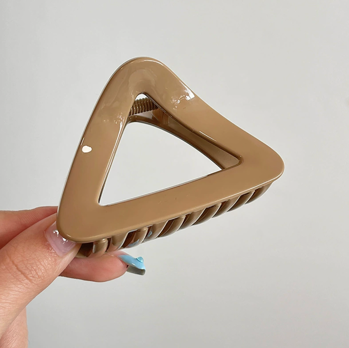 Triangle Minimalist Chic Hair Clip (CAZA)