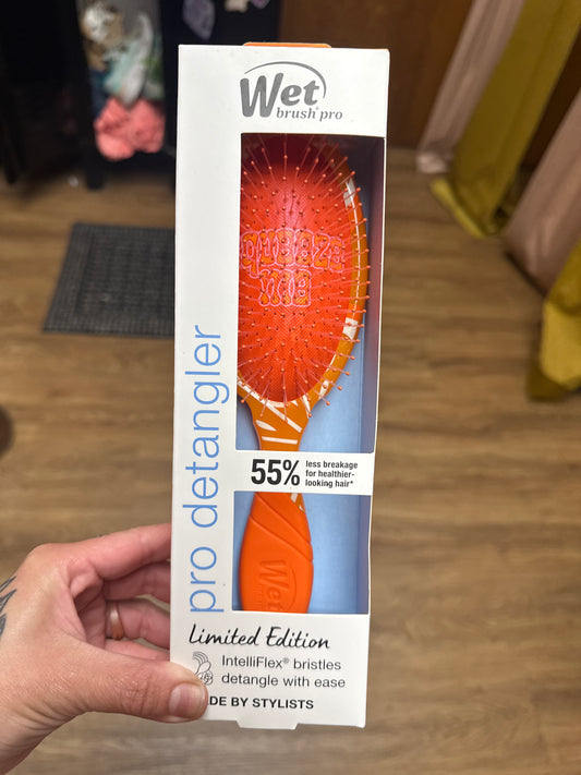 Orange Wetbrush Detangling Hairbrush