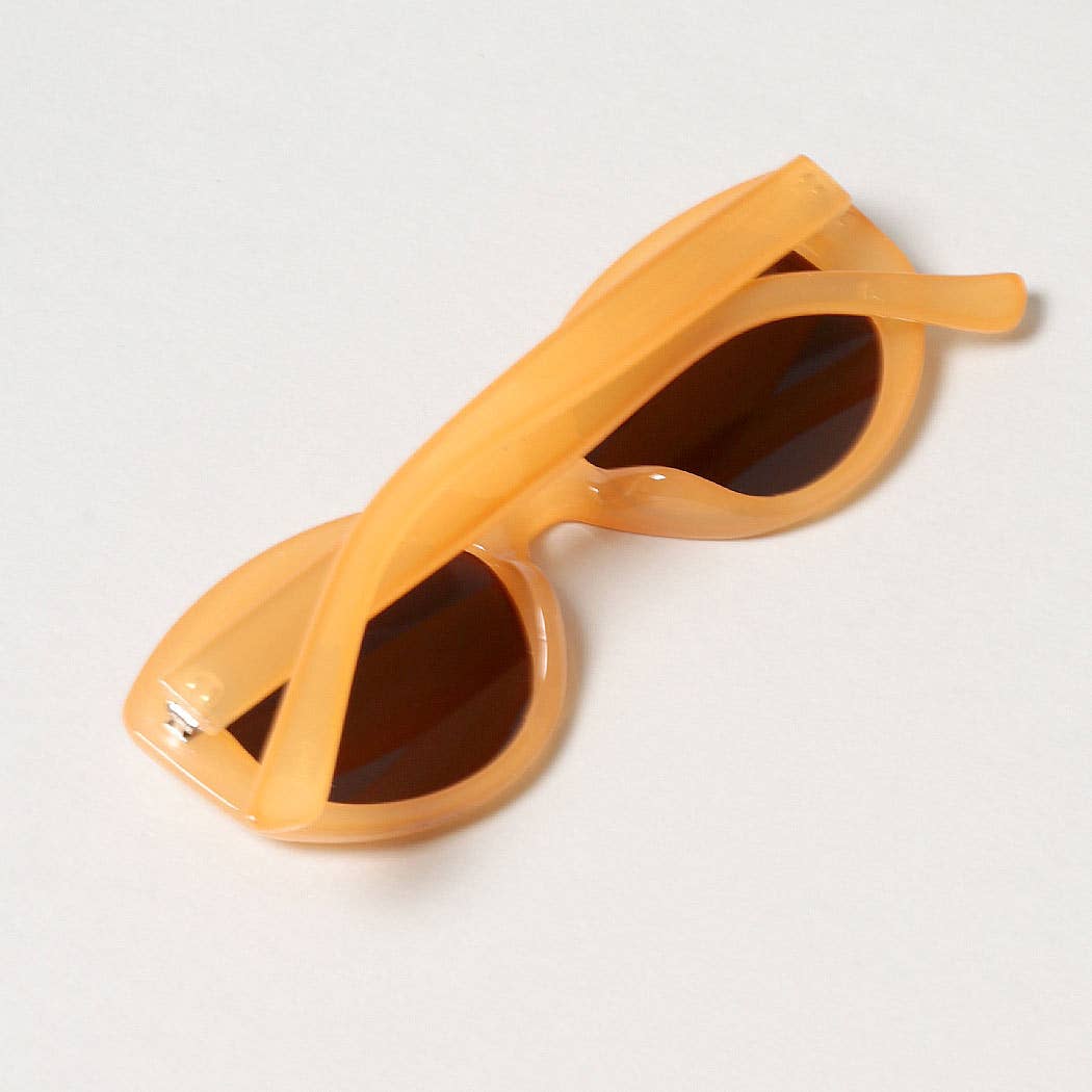 Suzanne-Bold Round Frame Tinted Sunglasses