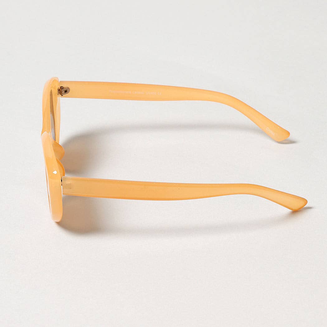 Suzanne-Bold Round Frame Tinted Sunglasses