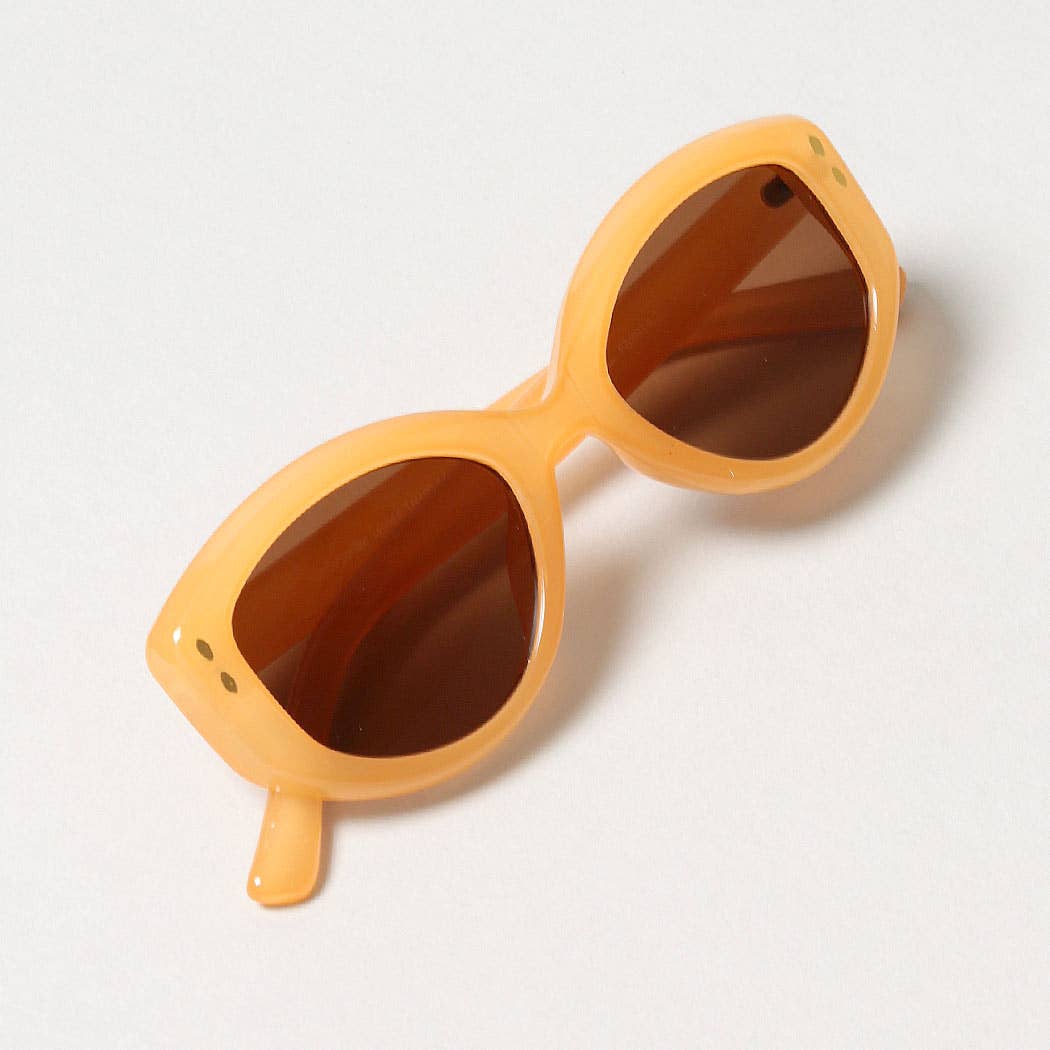 Suzanne-Bold Round Frame Tinted Sunglasses