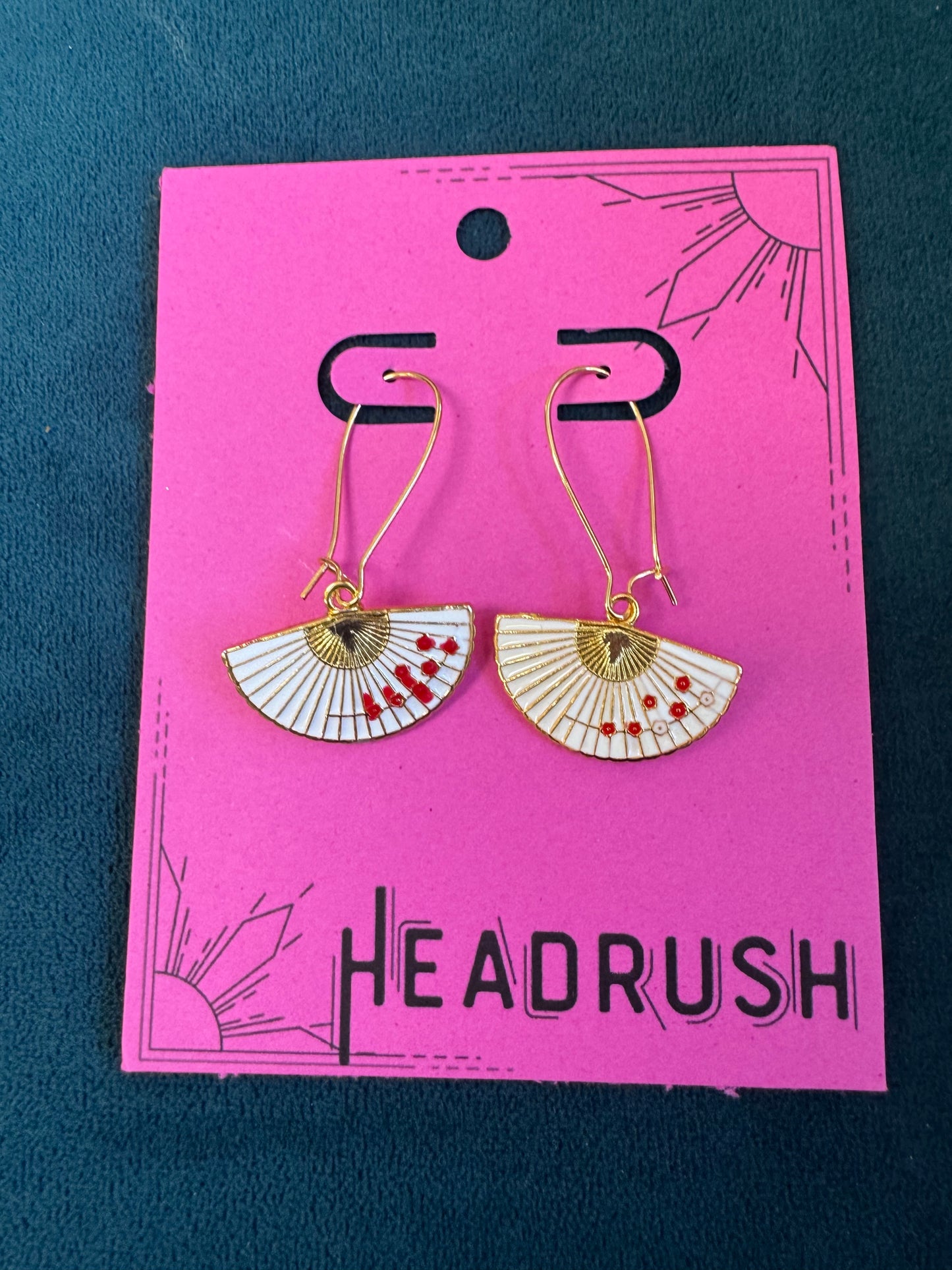 Lu- Elegant Fan Earrings
