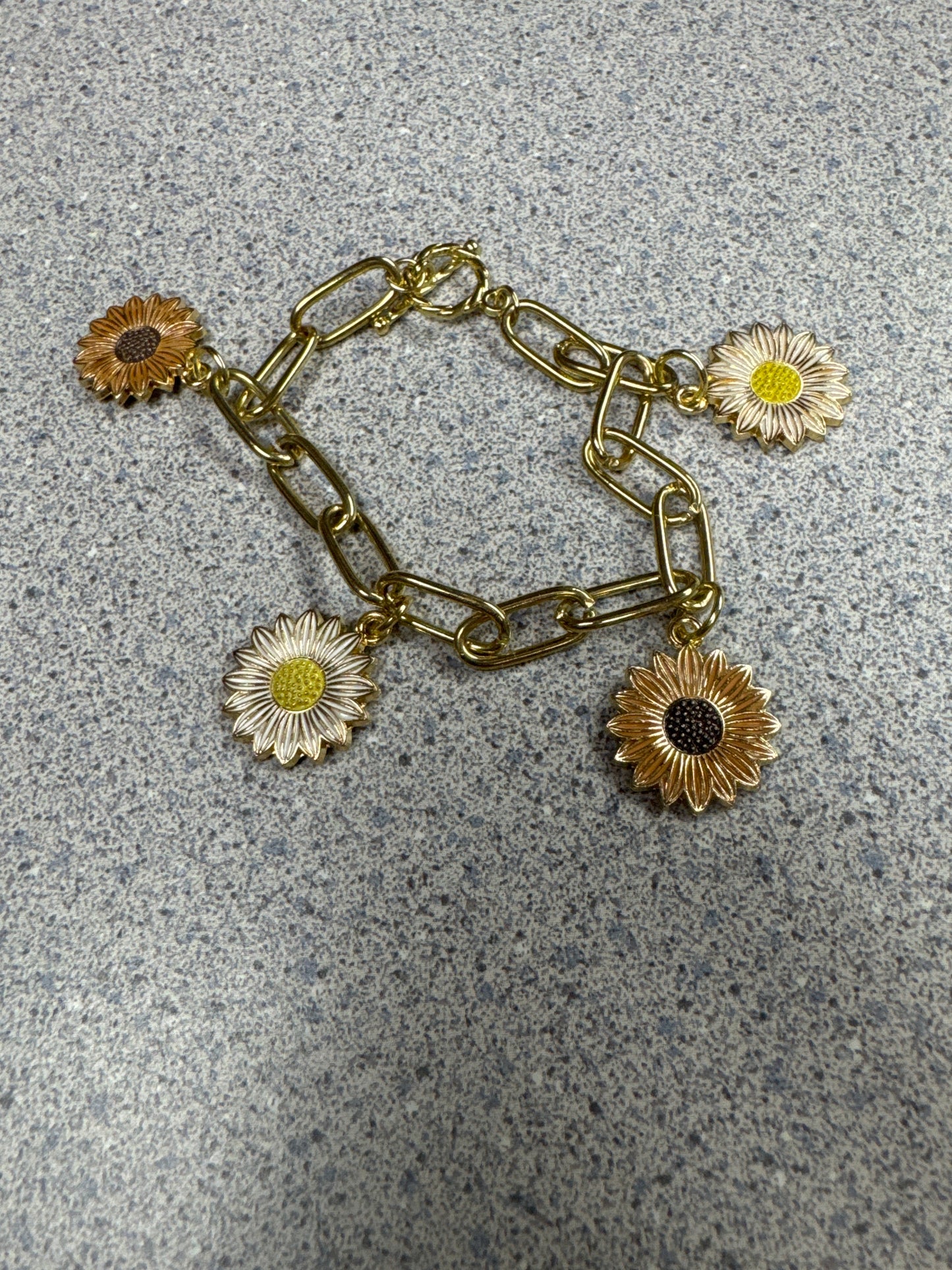 Gold Flower Charm Chain Bracelet