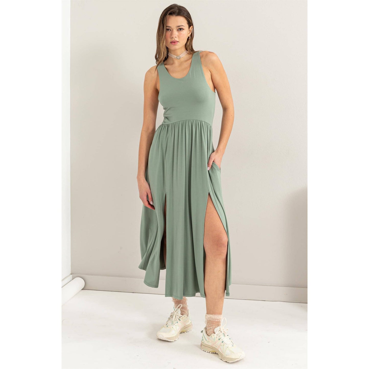 Tabatha-Sleeveless Midi Dress