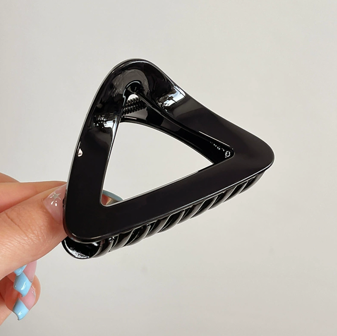 Triangle Minimalist Chic Hair Clip (CAZA)