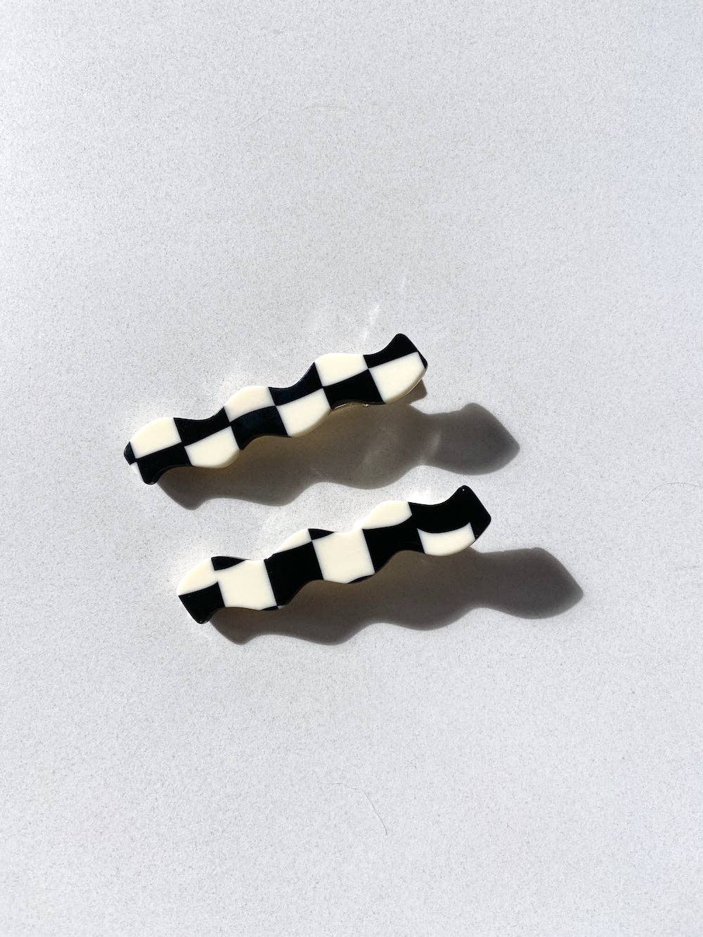 Black-2pc Checkered Hair Clip Set